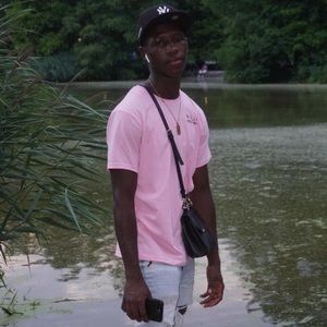 Meet your Posher, Cliff